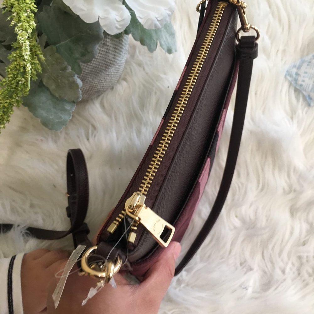 Final sale ✨COACH Kitt Horse & Carriage Messenger - Picture 7 of 8